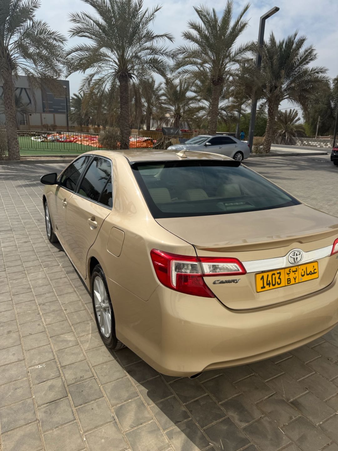 Car Image 2012 TOYOTA CAMRY SE