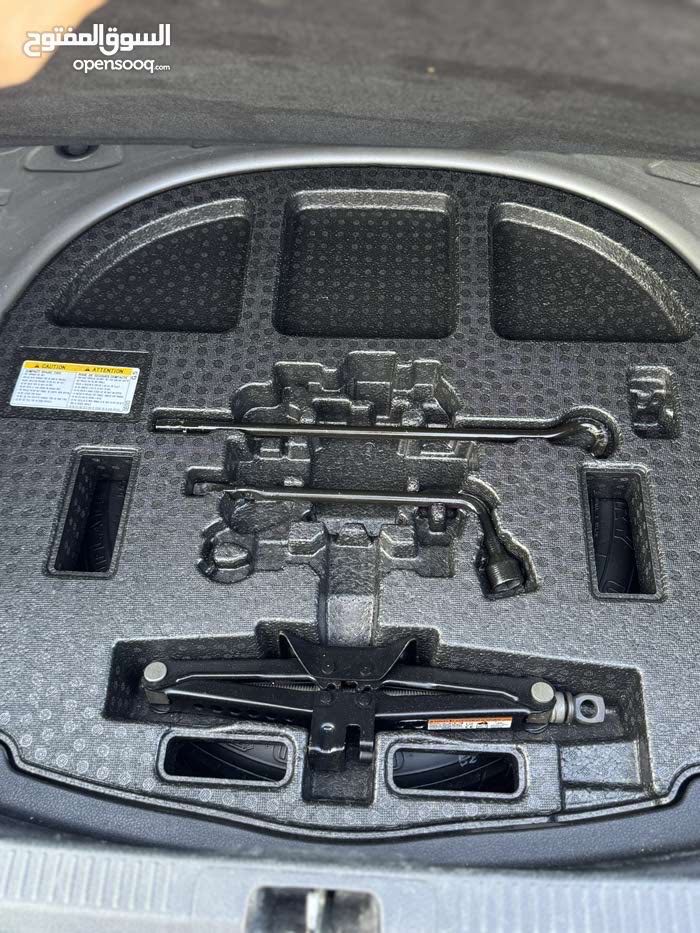 Car Image 2018 TOYOTA CAMRY XLE