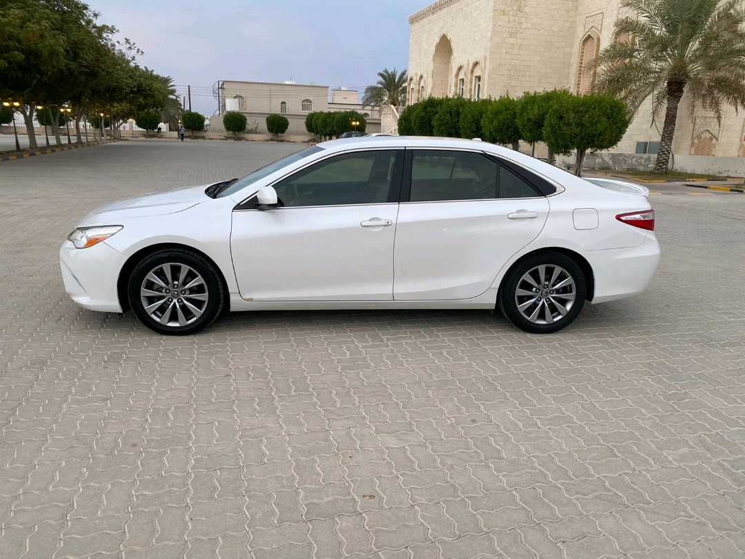 Car Image 2017 TOYOTA CAMRY XSE