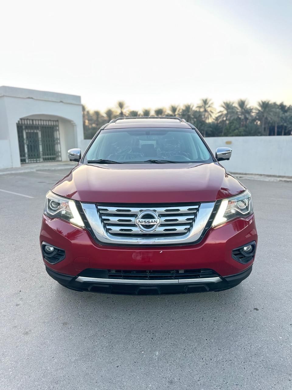 Car Image 2018 NISSAN PATHFINDER SL