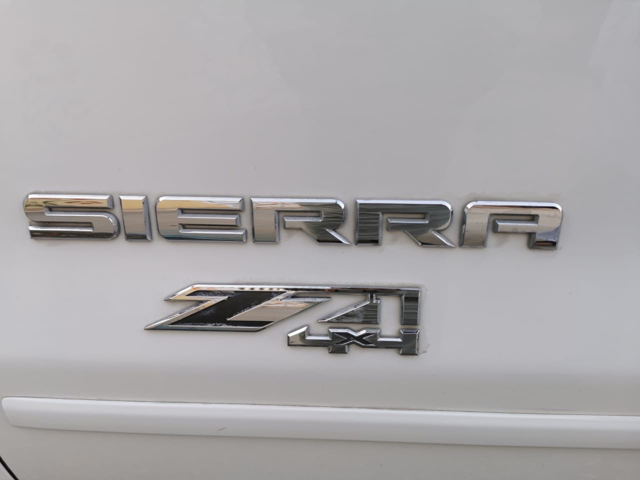 Car Image 2016 GMC SIERRA Base