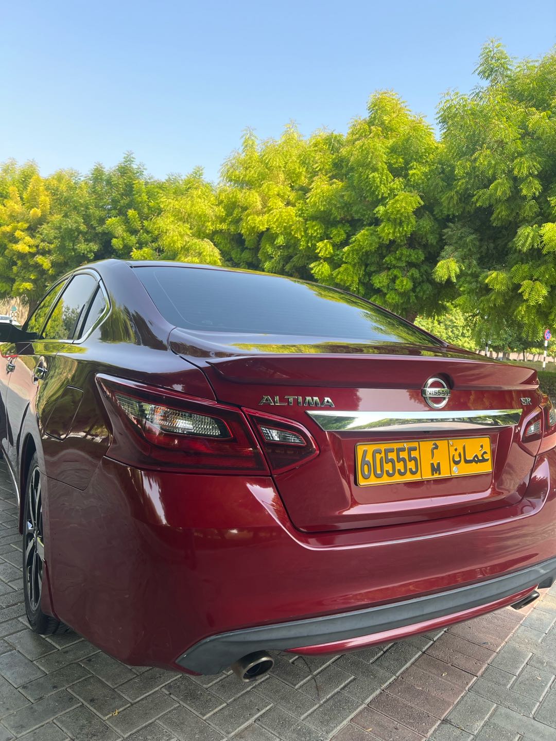 Car Image 2018 NISSAN ALTIMA SR
