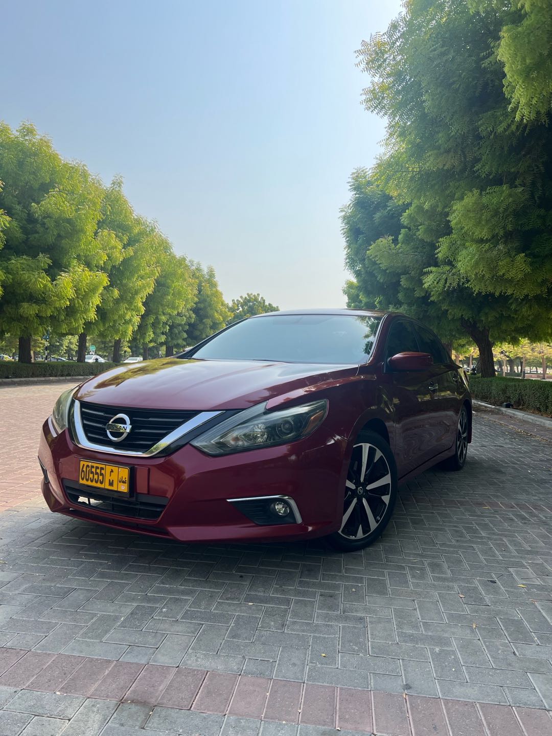 Car Image 2018 NISSAN ALTIMA SR