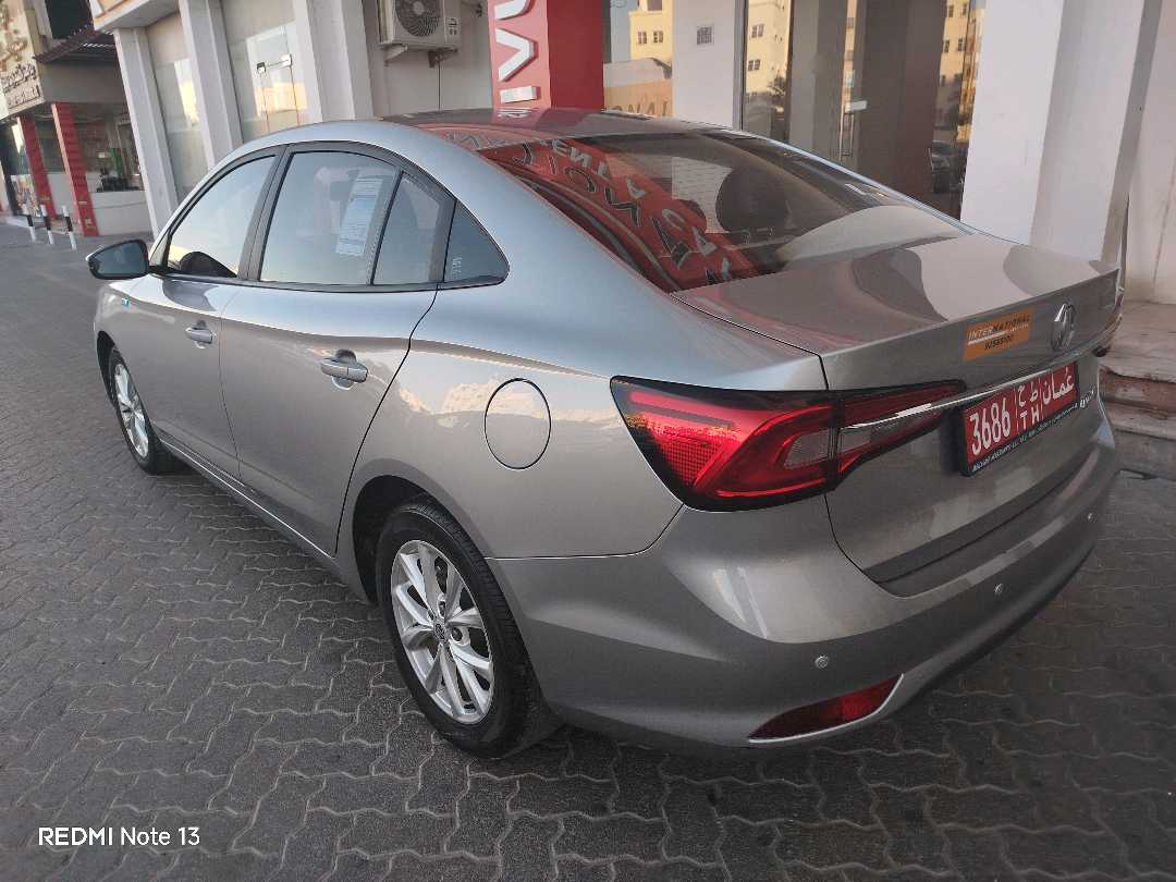 MG 5 2025