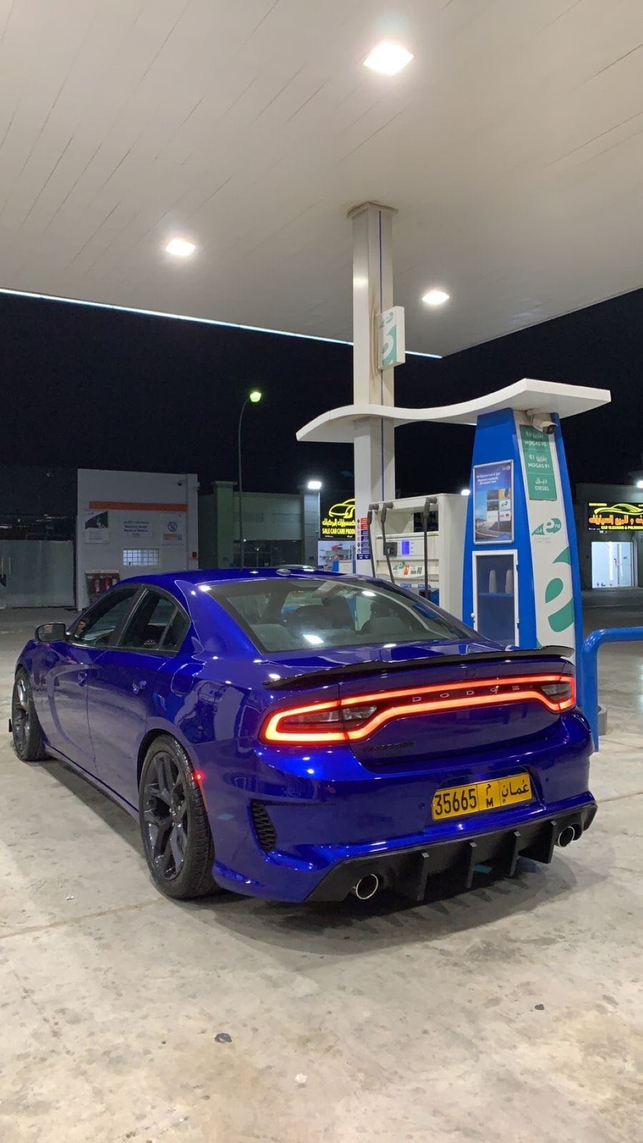Car Image 2019 DODGE CHARGER SXT