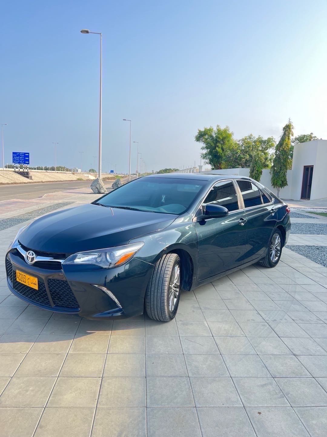 Car Image 2016 TOYOTA CAMRY SE