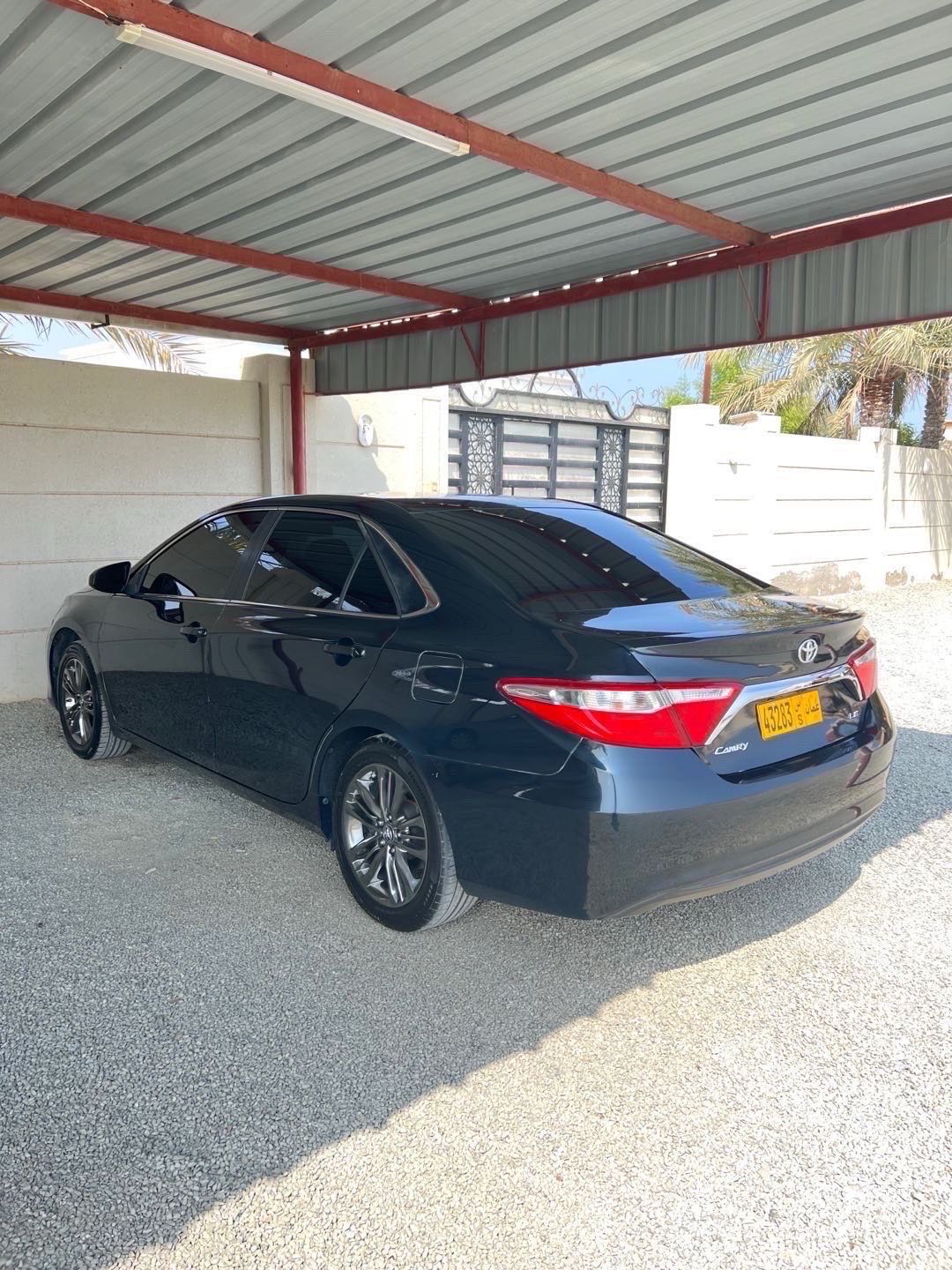 Car Image 2016 TOYOTA CAMRY SE