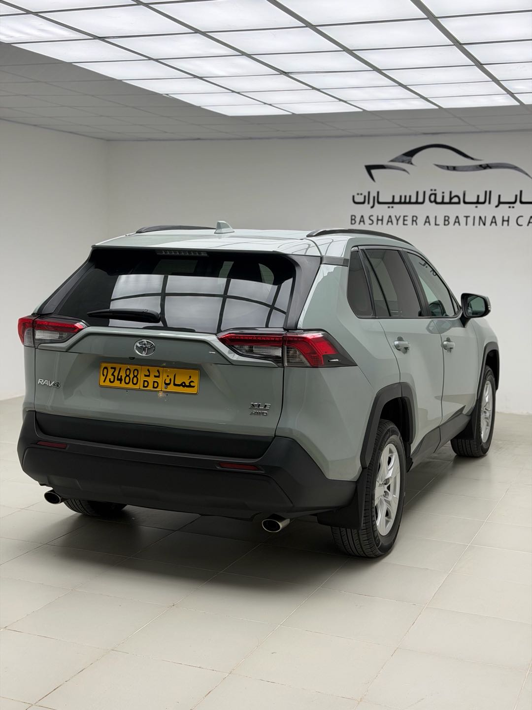 Car Image 2019 TOYOTA RAV4 XLE