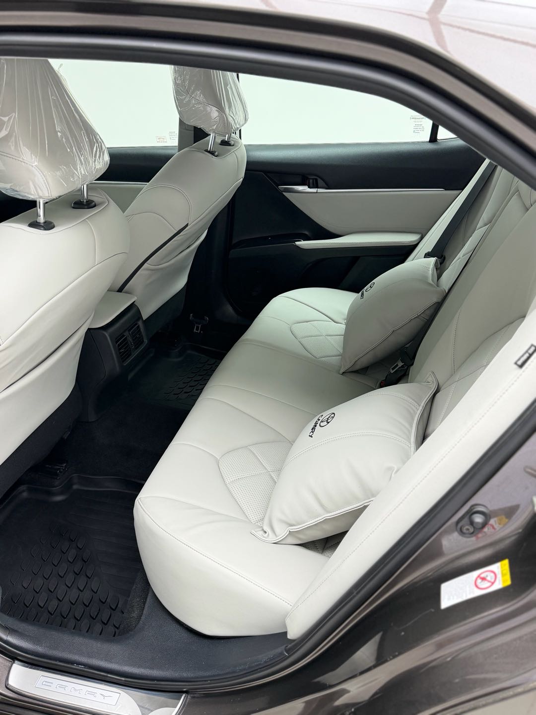 Car Image 2018 TOYOTA CAMRY XLE