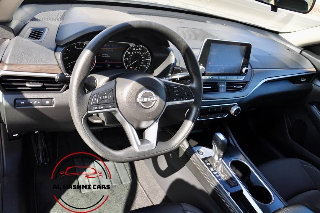 Car Image 2023 NISSAN ALTIMA SV