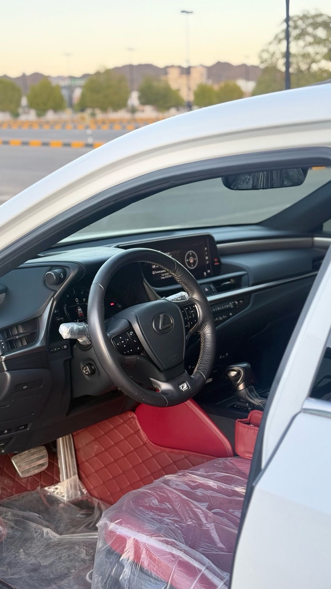 Car Image 2019 LEXUS ES 350