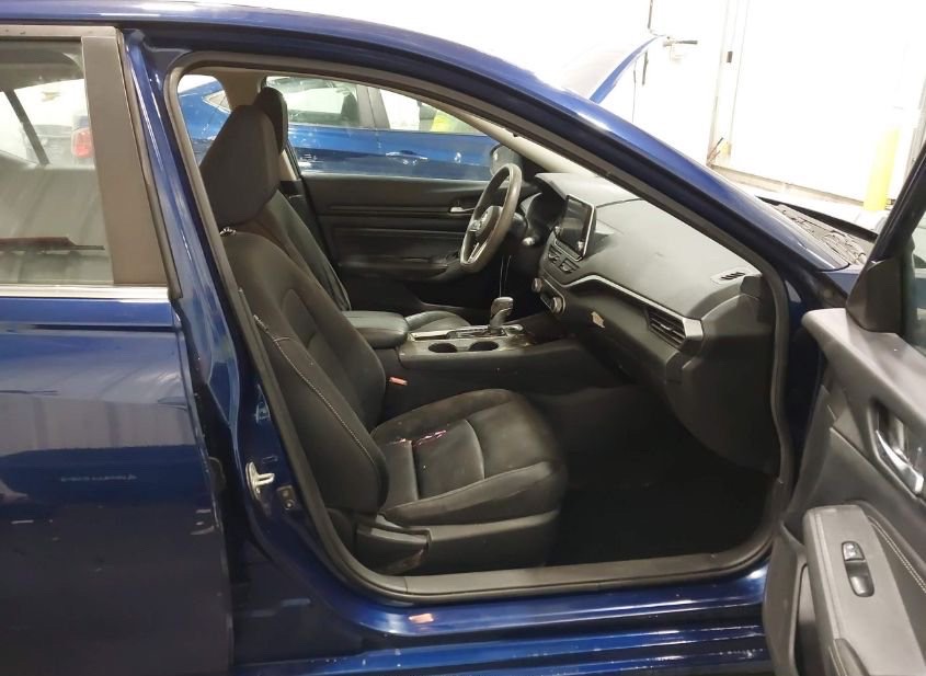 Car Image 2019 NISSAN ALTIMA