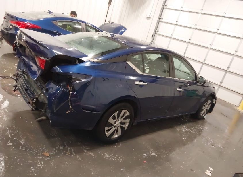 Car Image 2019 NISSAN ALTIMA