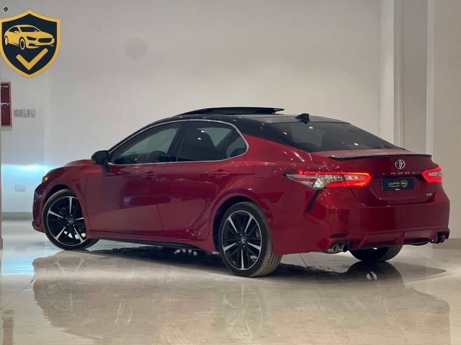 Car Image 2019 TOYOTA CAMRY XSE