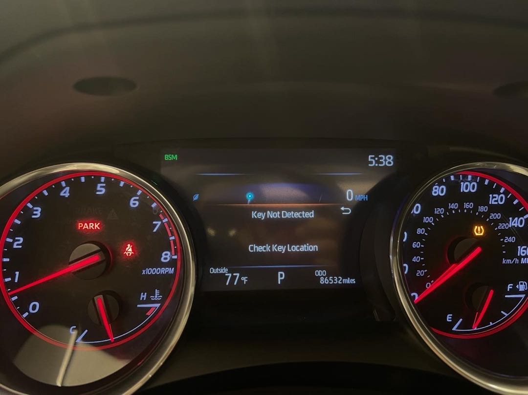 Car Image 2019 TOYOTA CAMRY XSE