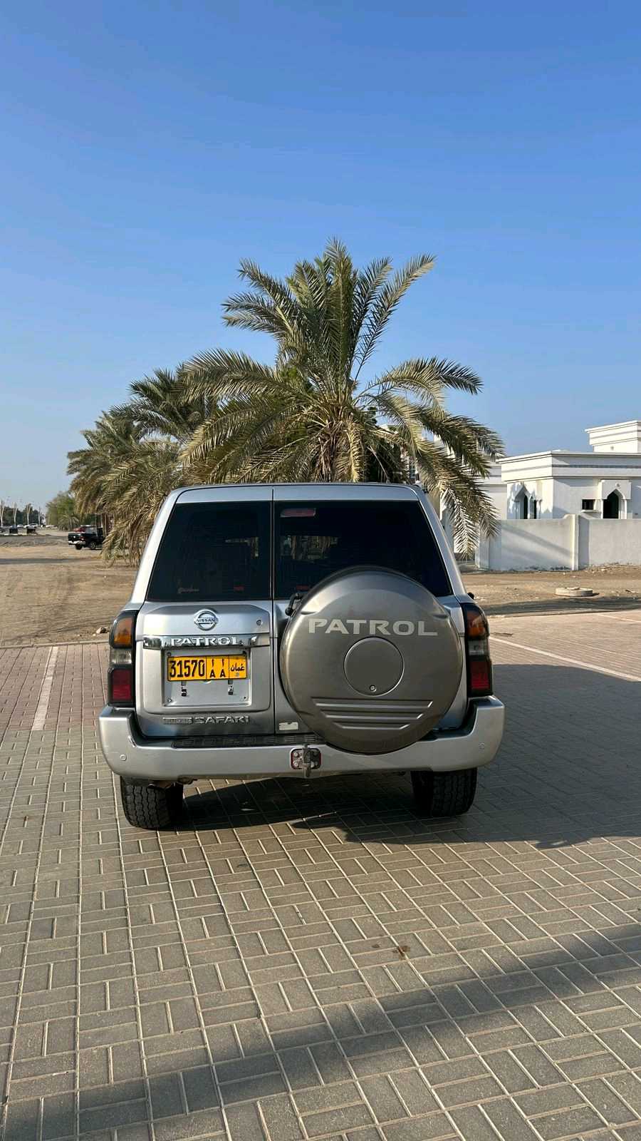 Car Image 2005 NISSAN PATROL 