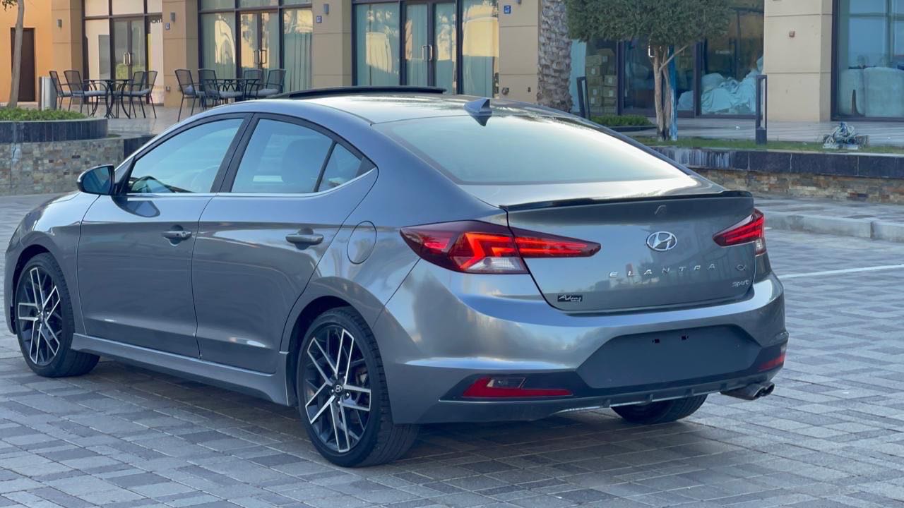 Car Image 2019 HYUNDAI ELANTRA GT