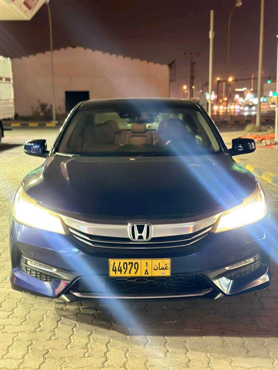 Car Image 2017 HONDA ACCORD TOURING