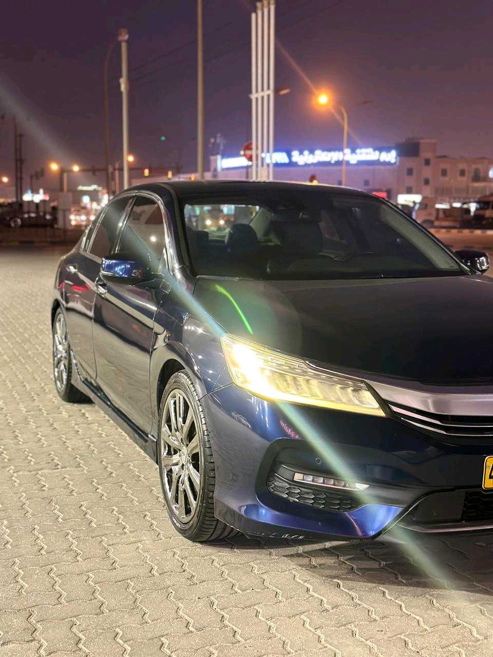 Car Image 2017 HONDA ACCORD TOURING