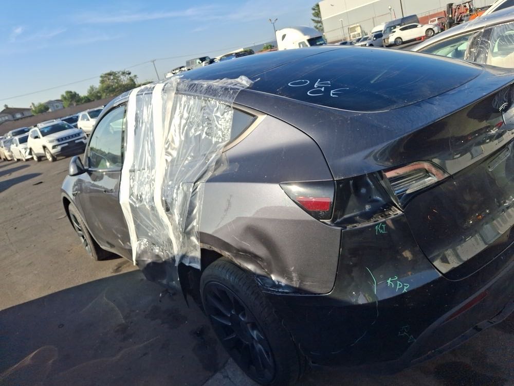 Car Image 2024 TESLA Model Y