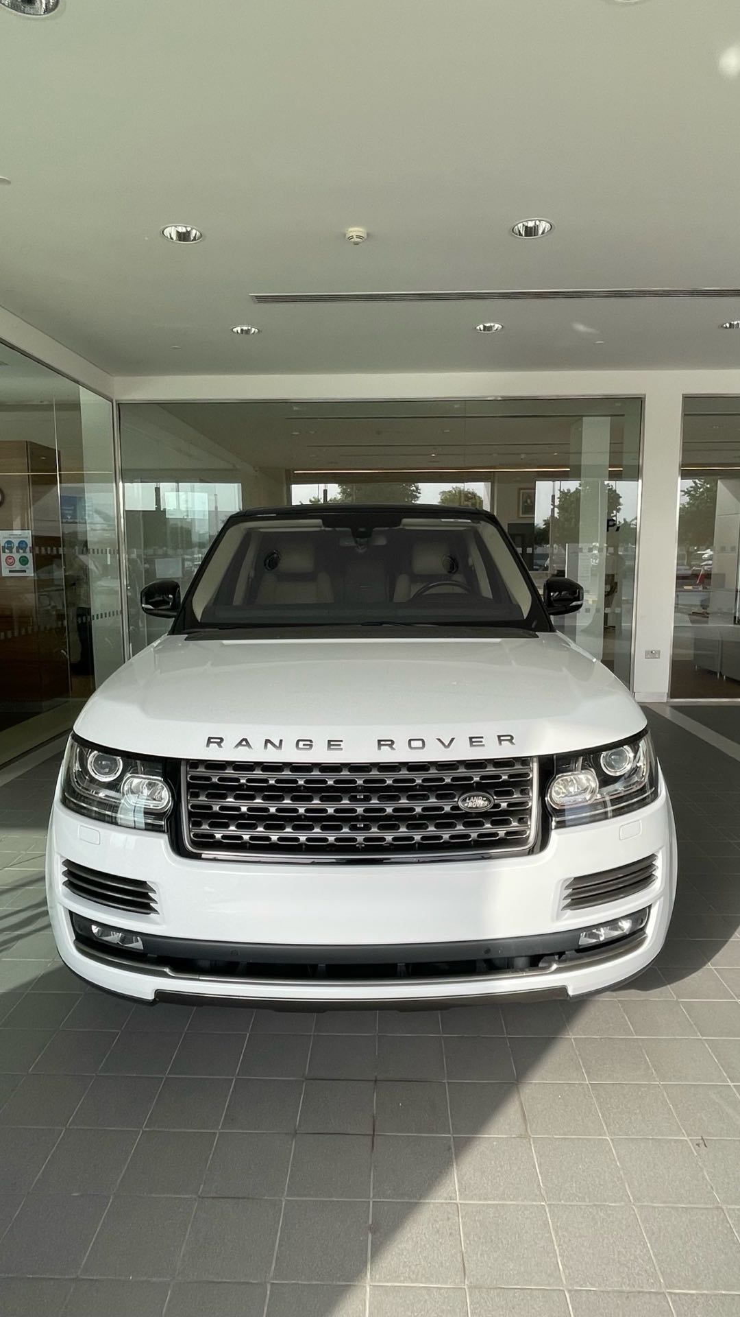Car Image 2016 LAND ROVER VOGUE 