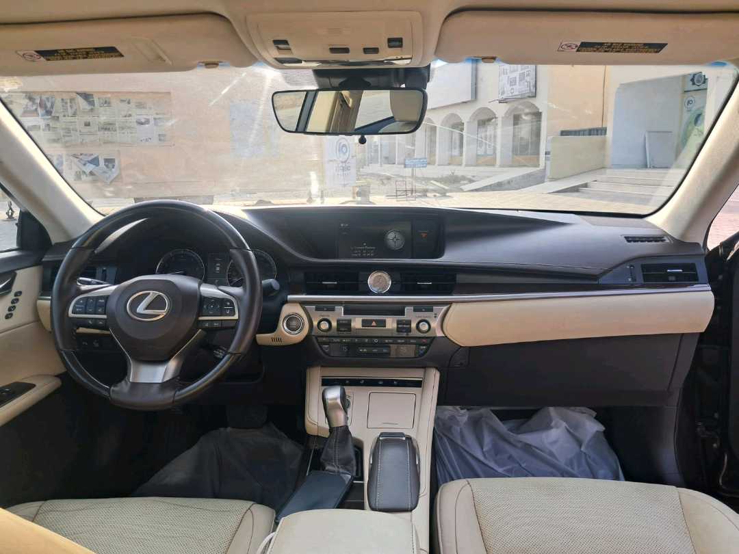 Car Image 2017 LEXUS ES 350