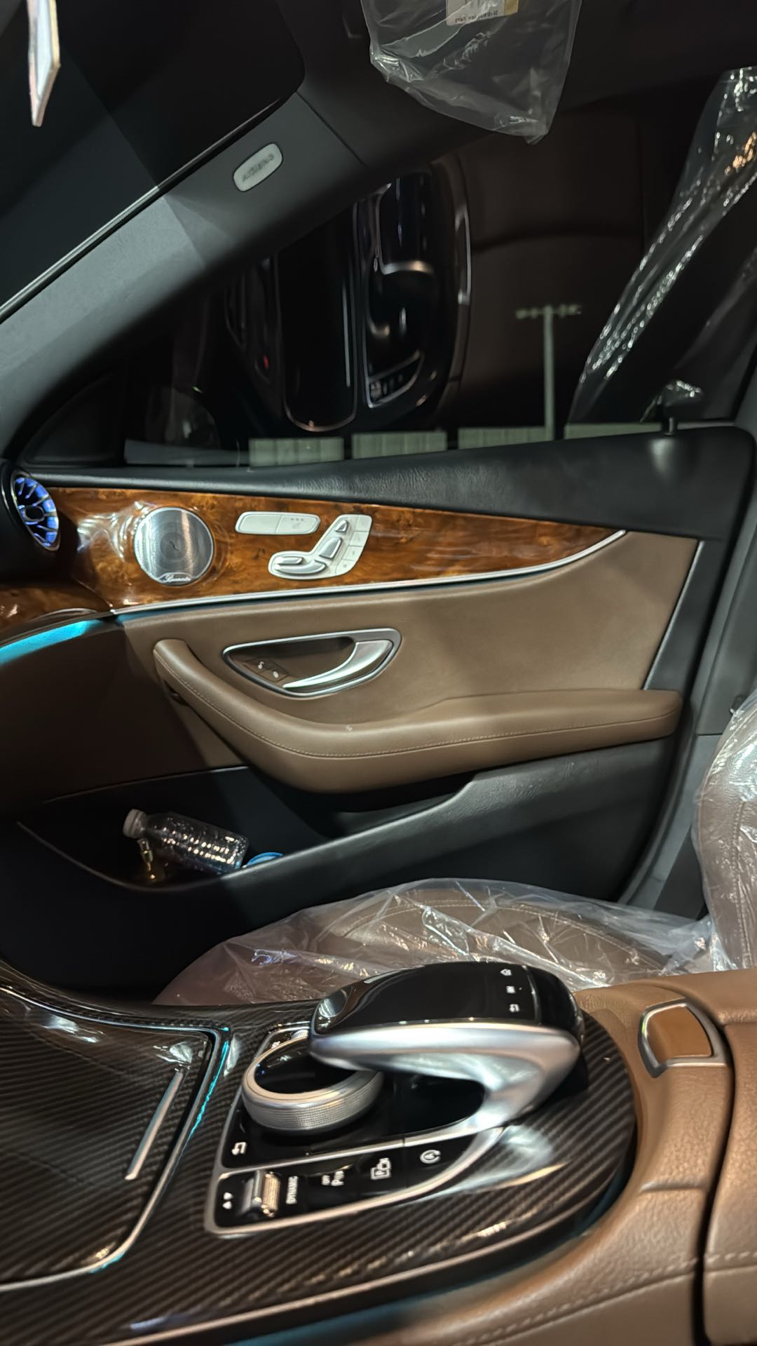 Car Image 2017 MERCEDES E Class 300
