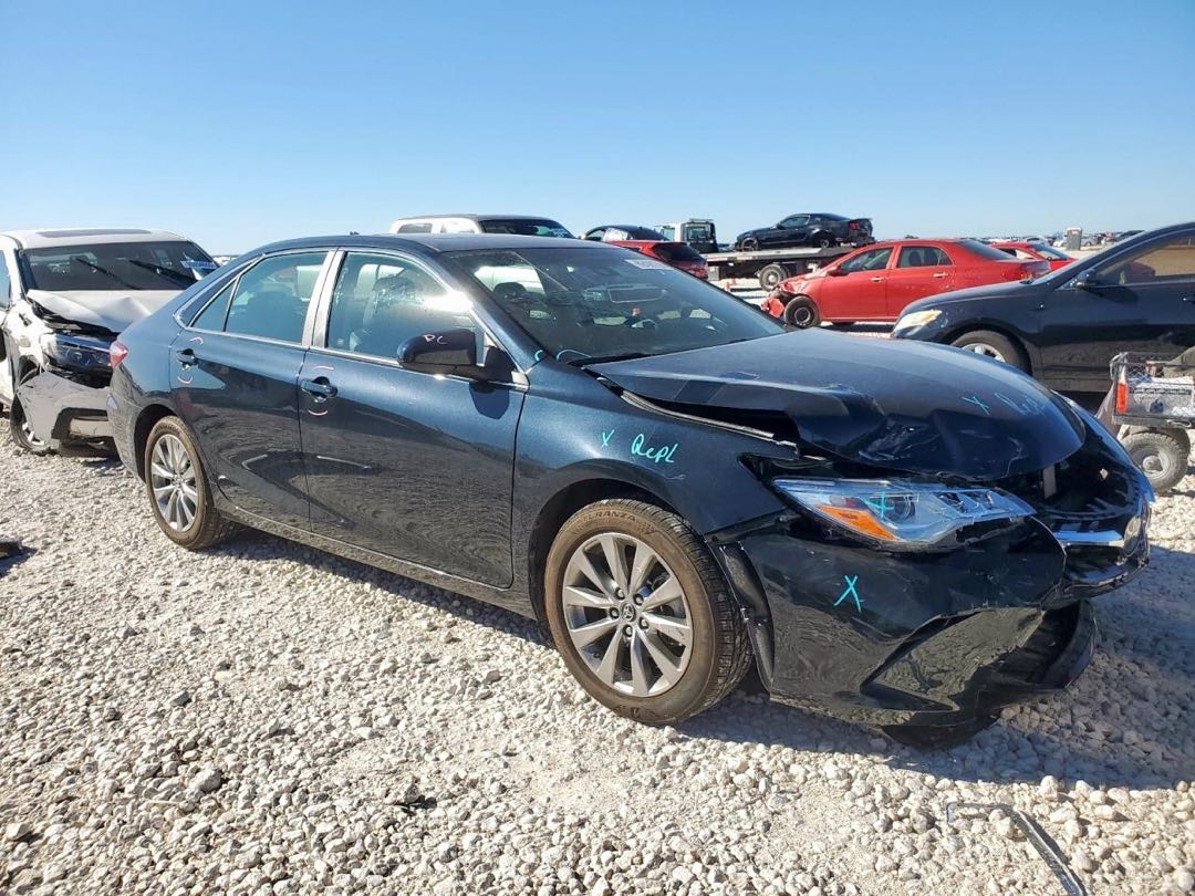 Car Image 2017 TOYOTA CAMRY