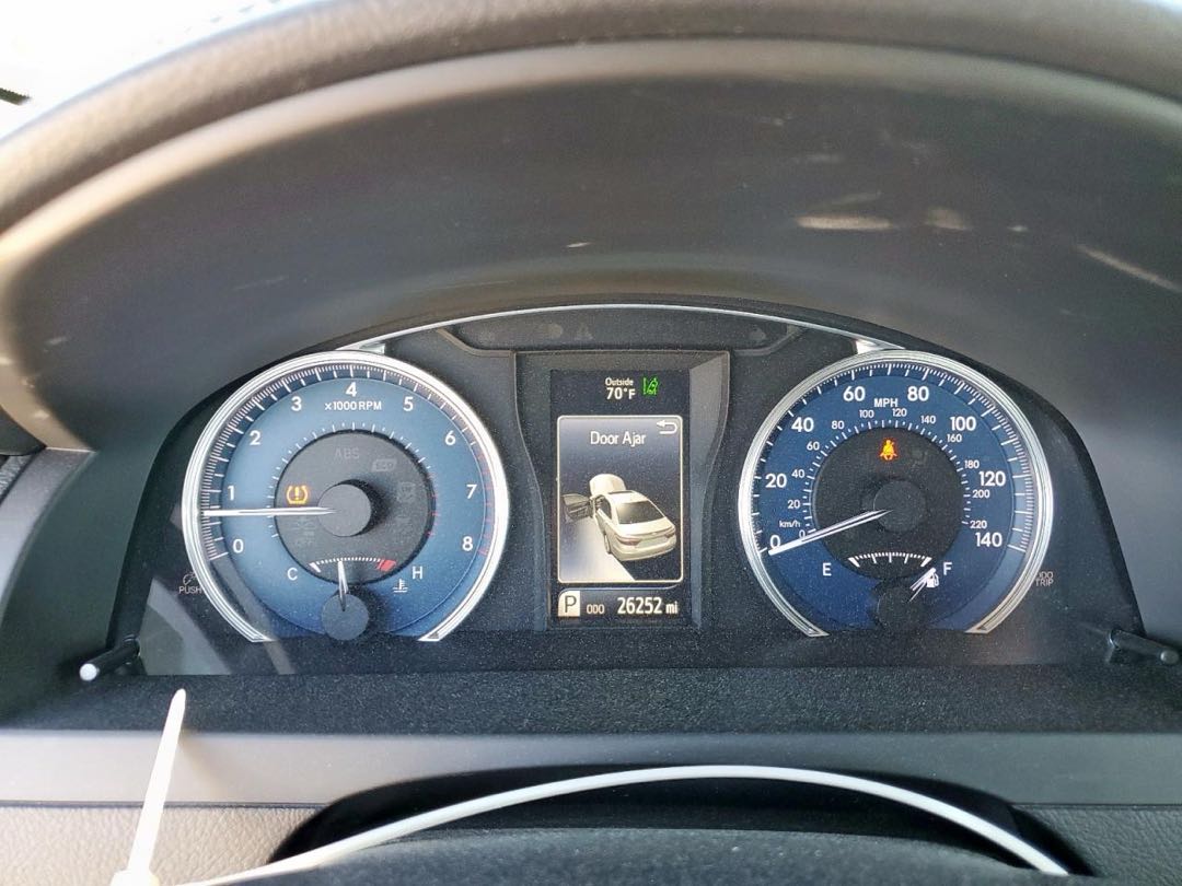 Car Image 2017 TOYOTA CAMRY