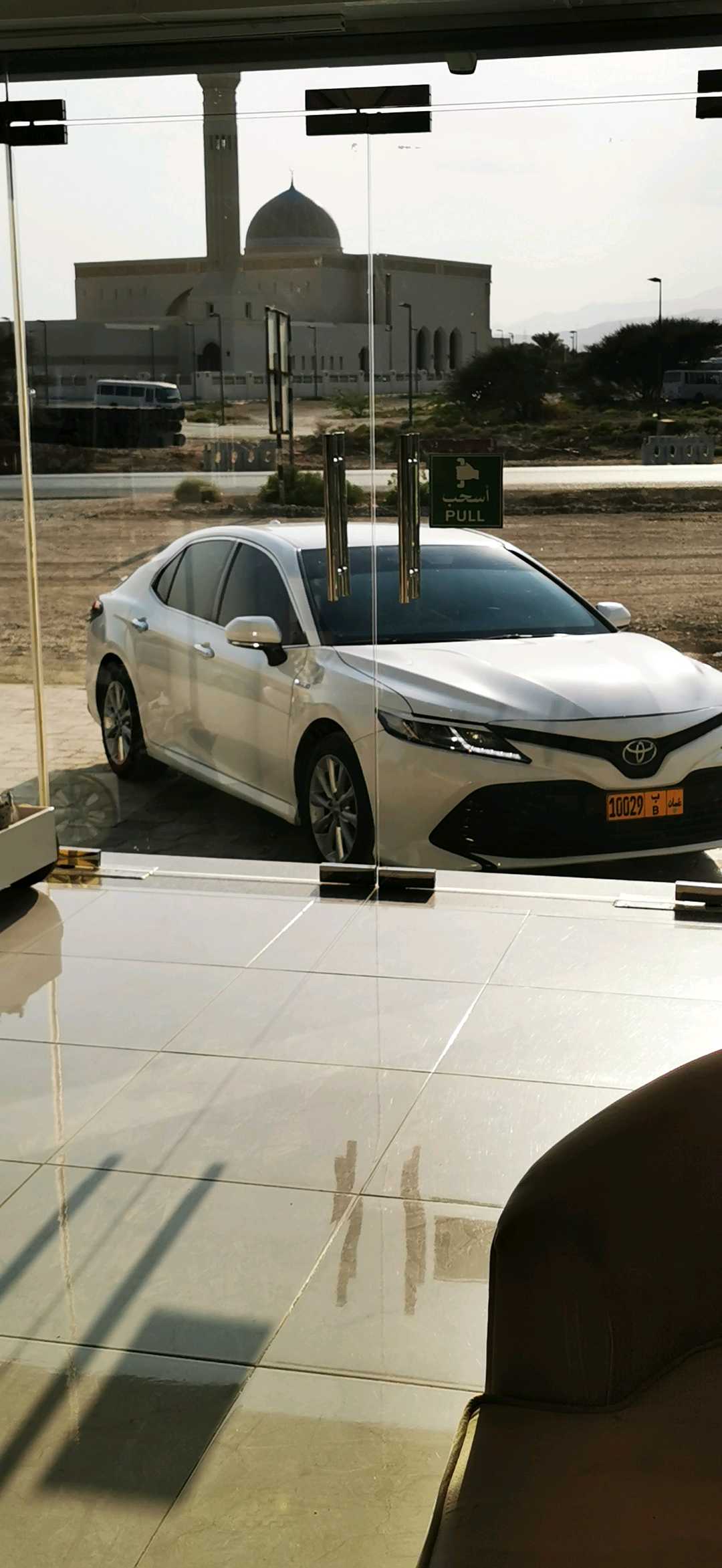 Car Image 2019 TOYOTA CAMRY LE