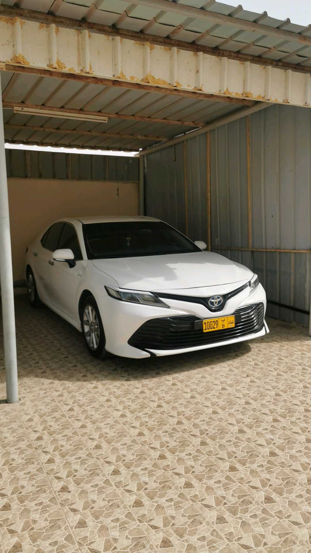 Car Image 2019 TOYOTA CAMRY LE