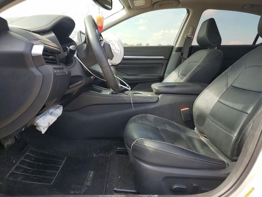 Car Image 2019 NISSAN ALTIMA