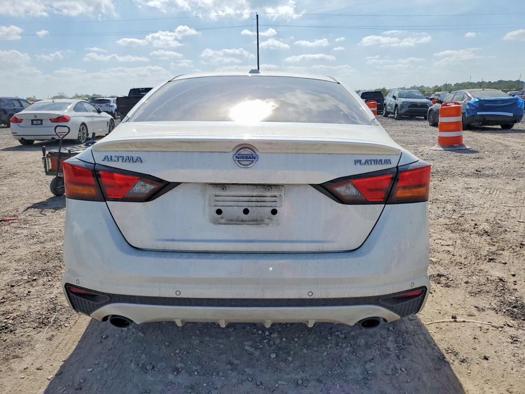 Car Image 2019 NISSAN ALTIMA