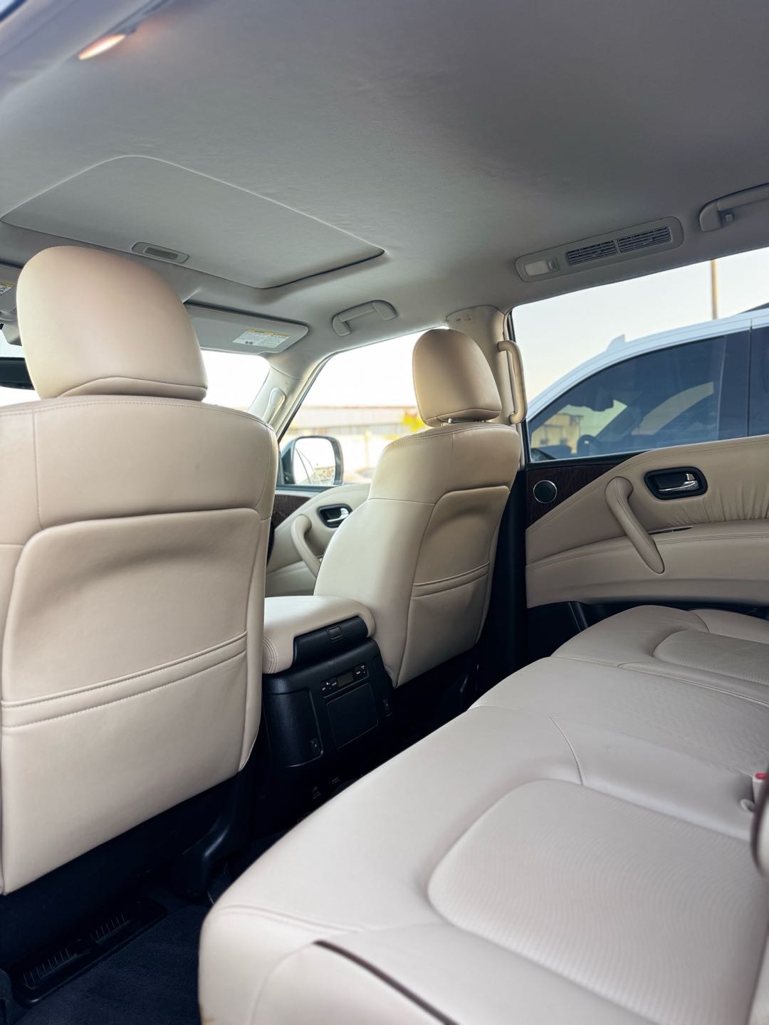 Car Image 2019 NISSAN ARMADA 