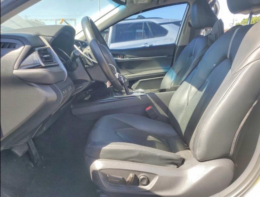 Car Image 2019 TOYOTA CAMRY