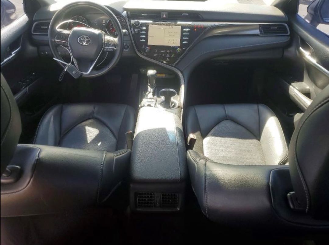 Car Image 2019 TOYOTA CAMRY