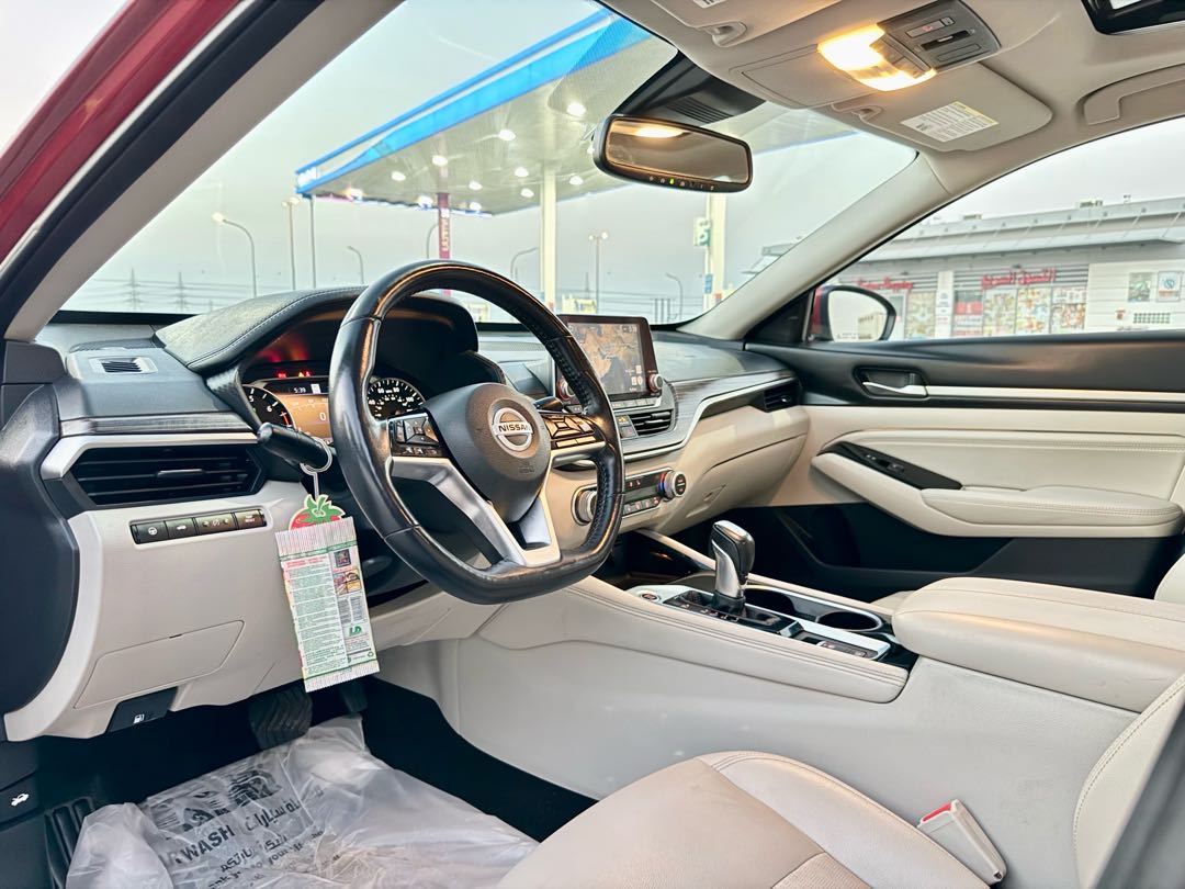 Car Image 2020 NISSAN ALTIMA Platinum 