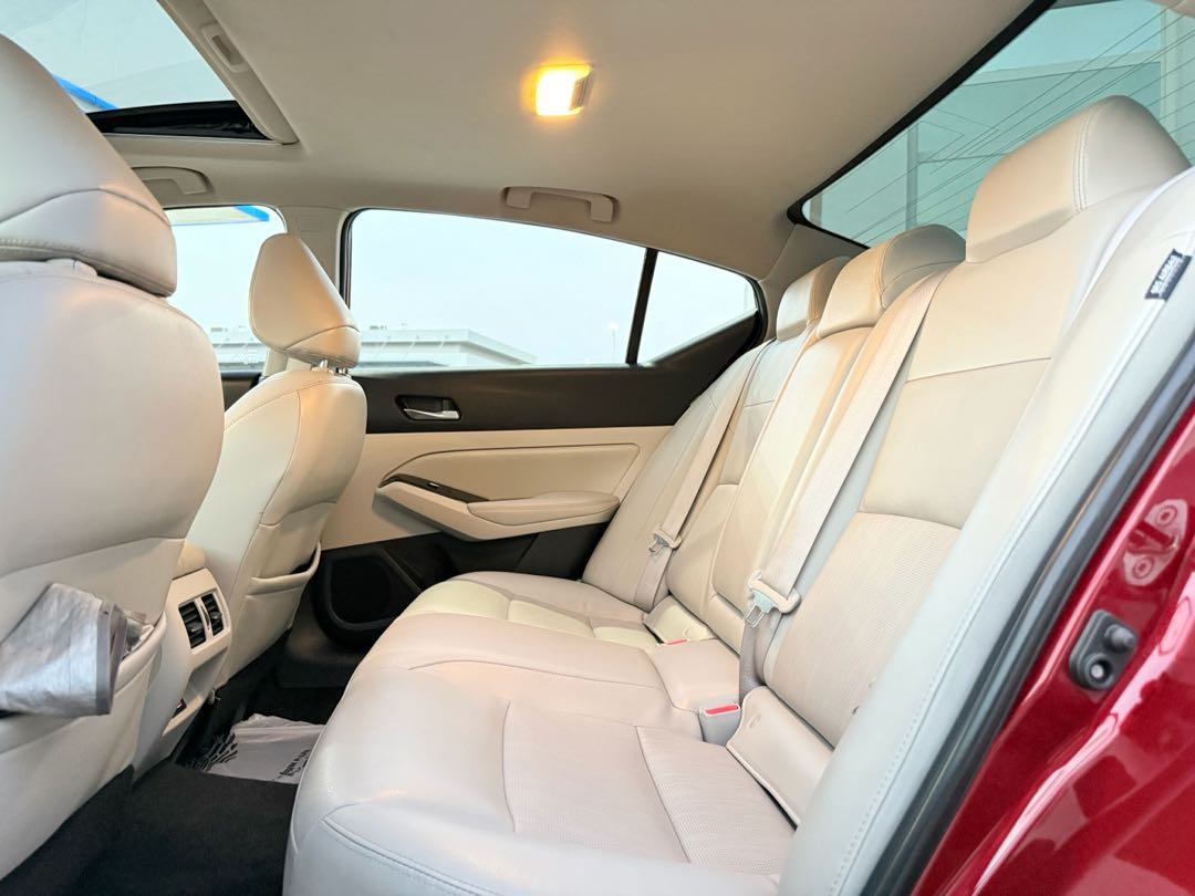 Car Image 2020 NISSAN ALTIMA Platinum 