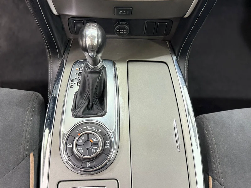 Car Image 2020 NISSAN PATROL 
