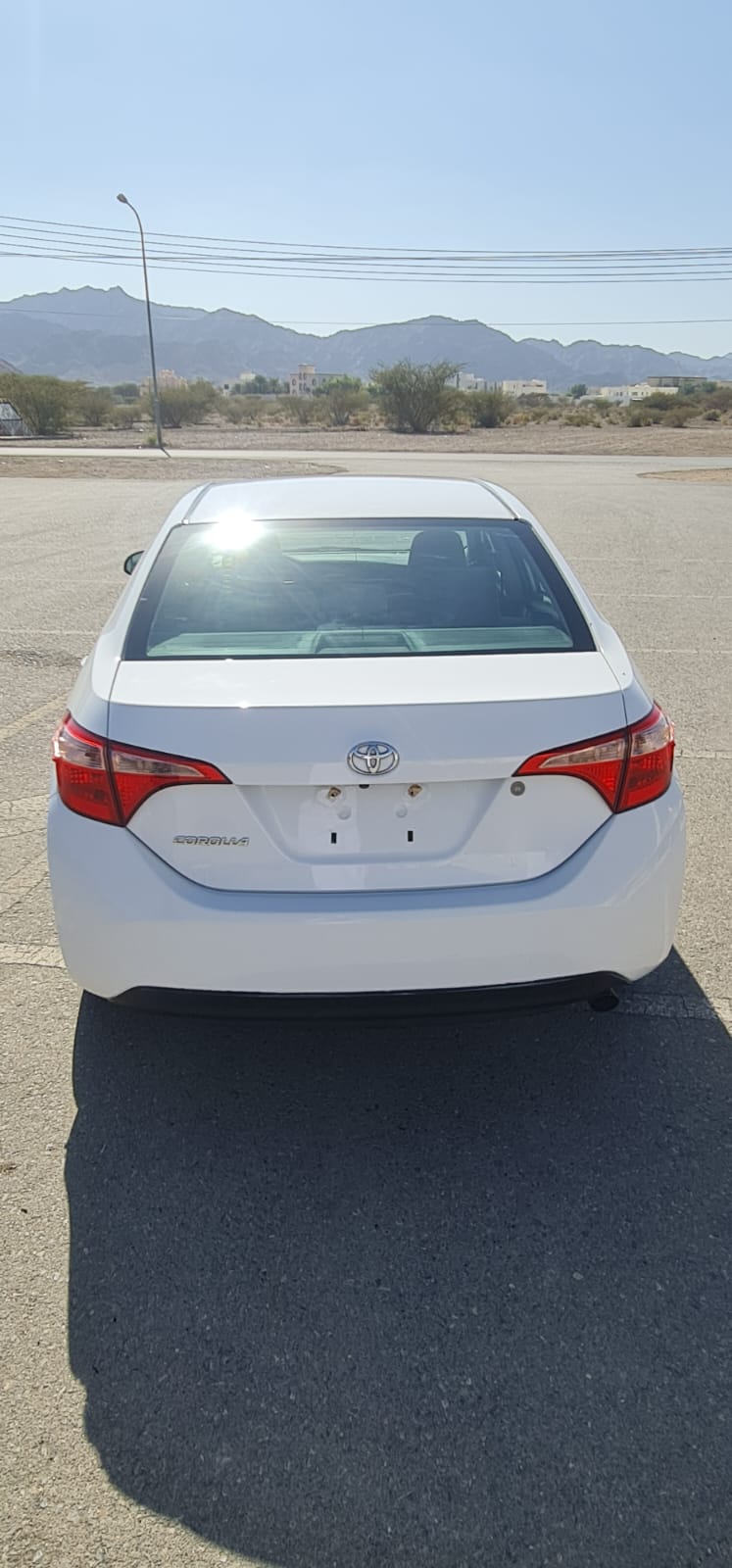 Car Image 2018 TOYOTA COROLLA LE