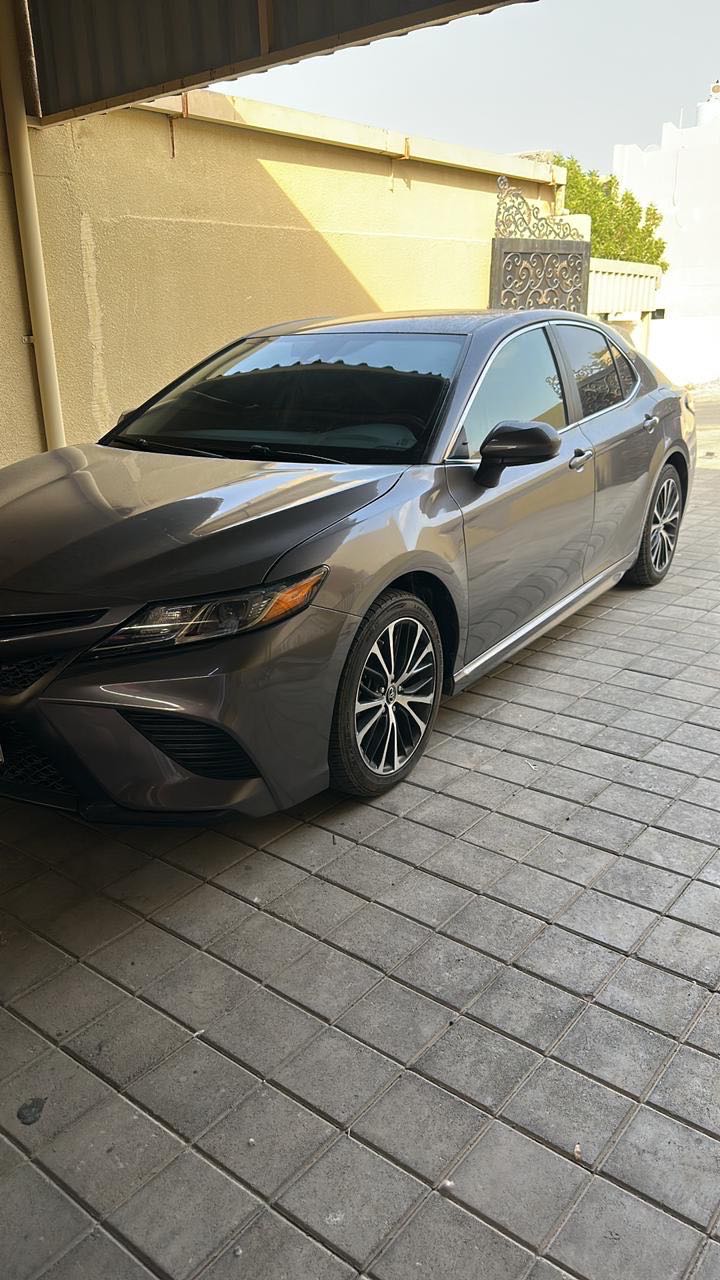 Car Image 2019 TOYOTA CAMRY SE