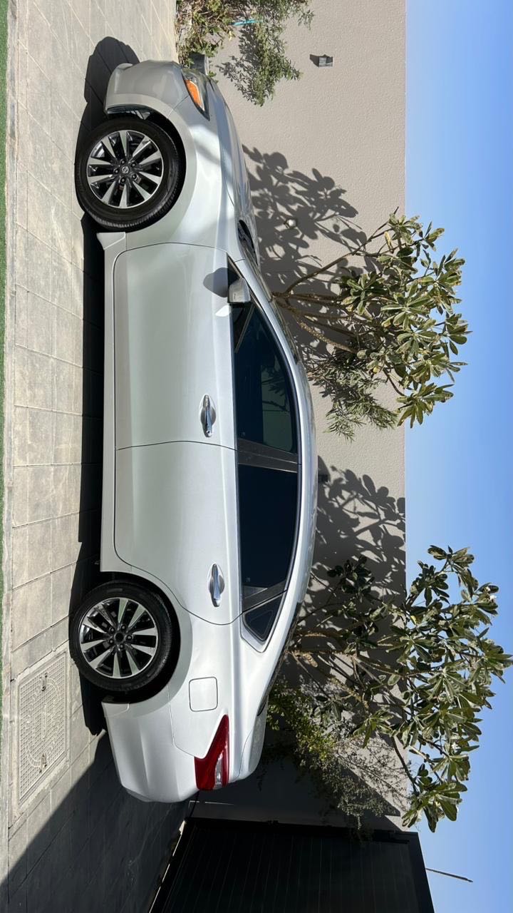 Car Image 2018 NISSAN ALTIMA SR