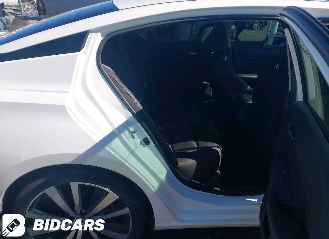 Car Image 2019 NISSAN ALTIMA