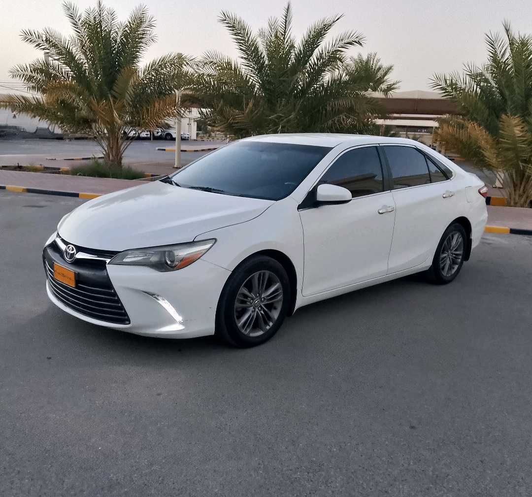 TOYOTA CAMRY SE 2015