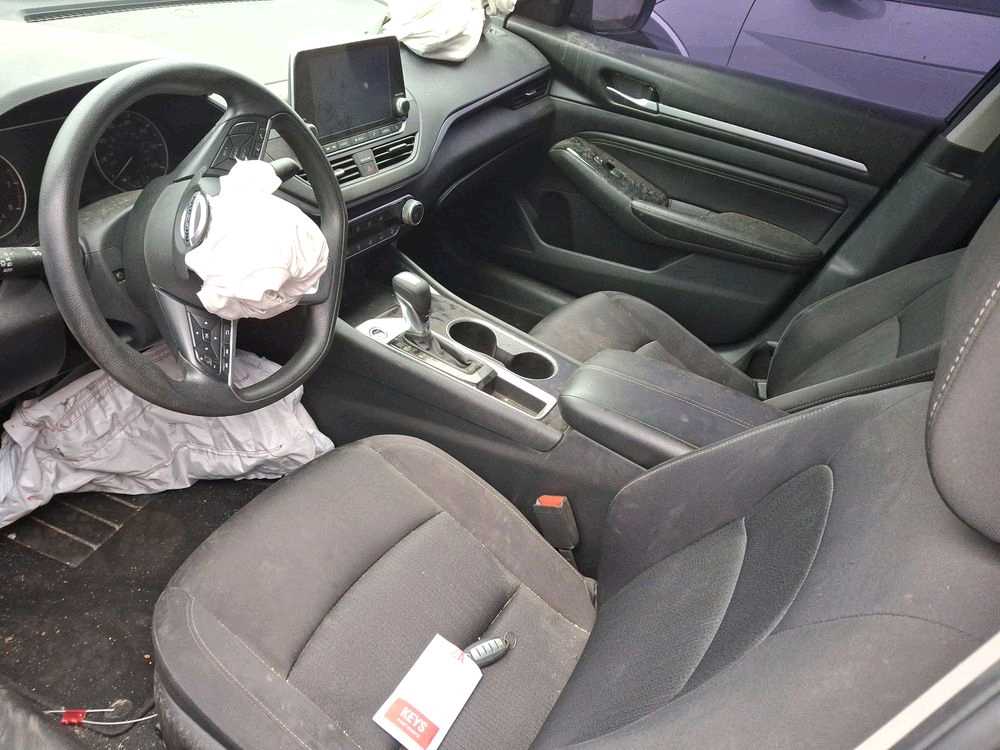 Car Image 2021 NISSAN ALTIMA