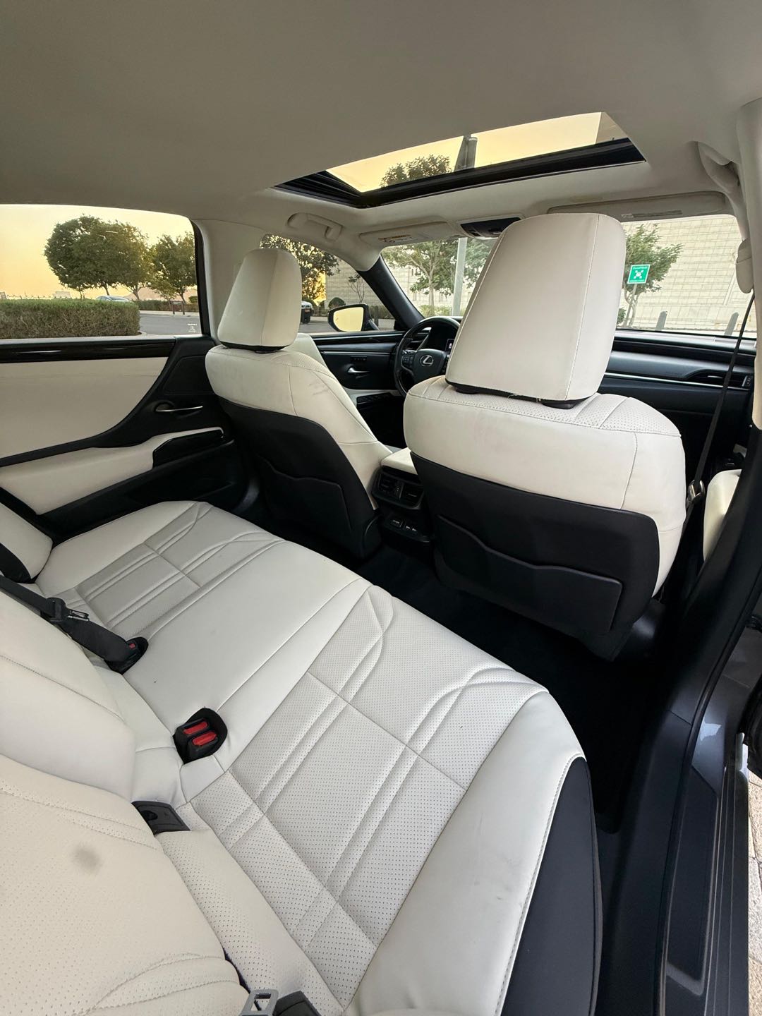 Car Image 2021 LEXUS ES 350