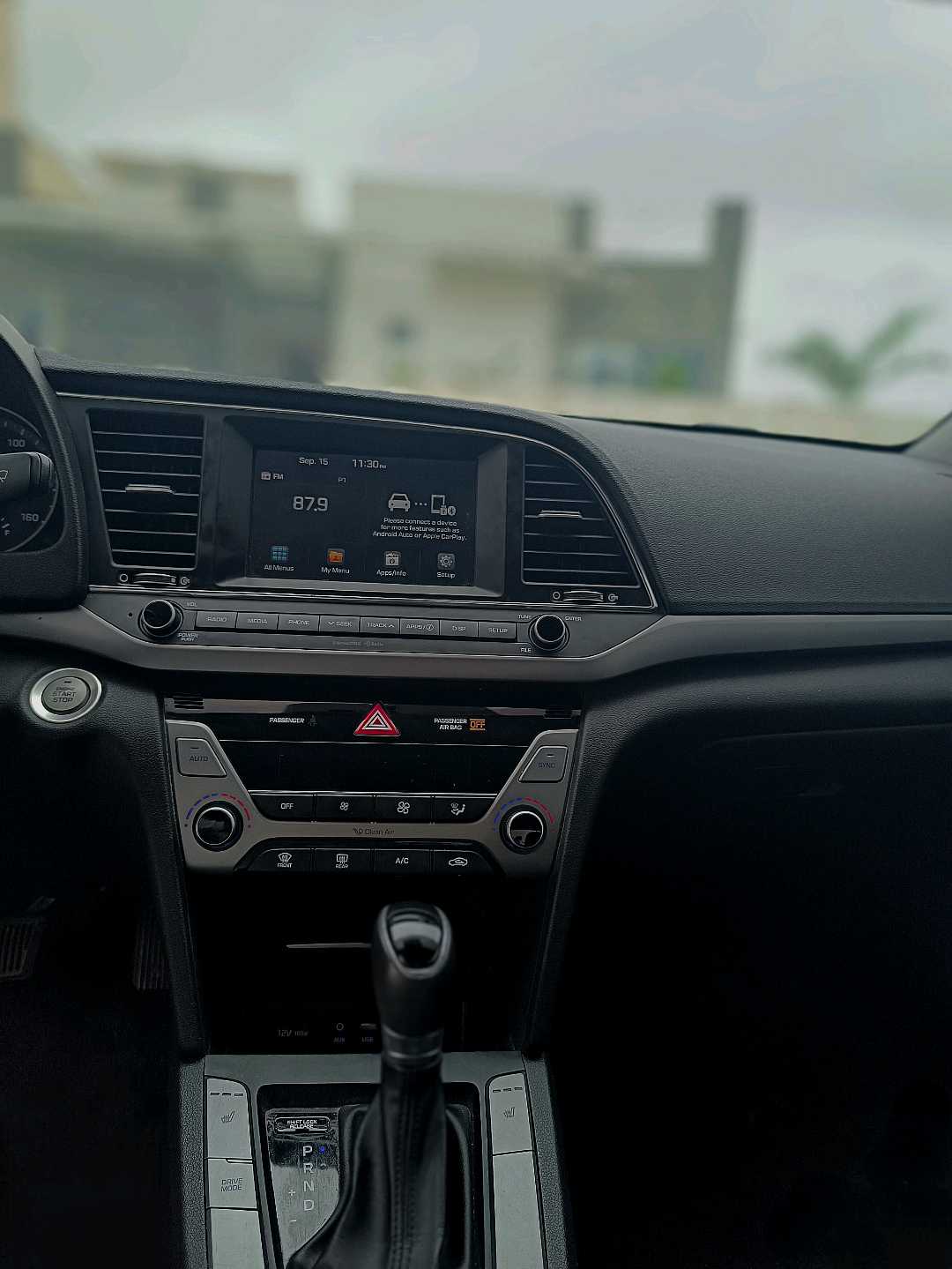 HYUNDAI ELANTRA 2018