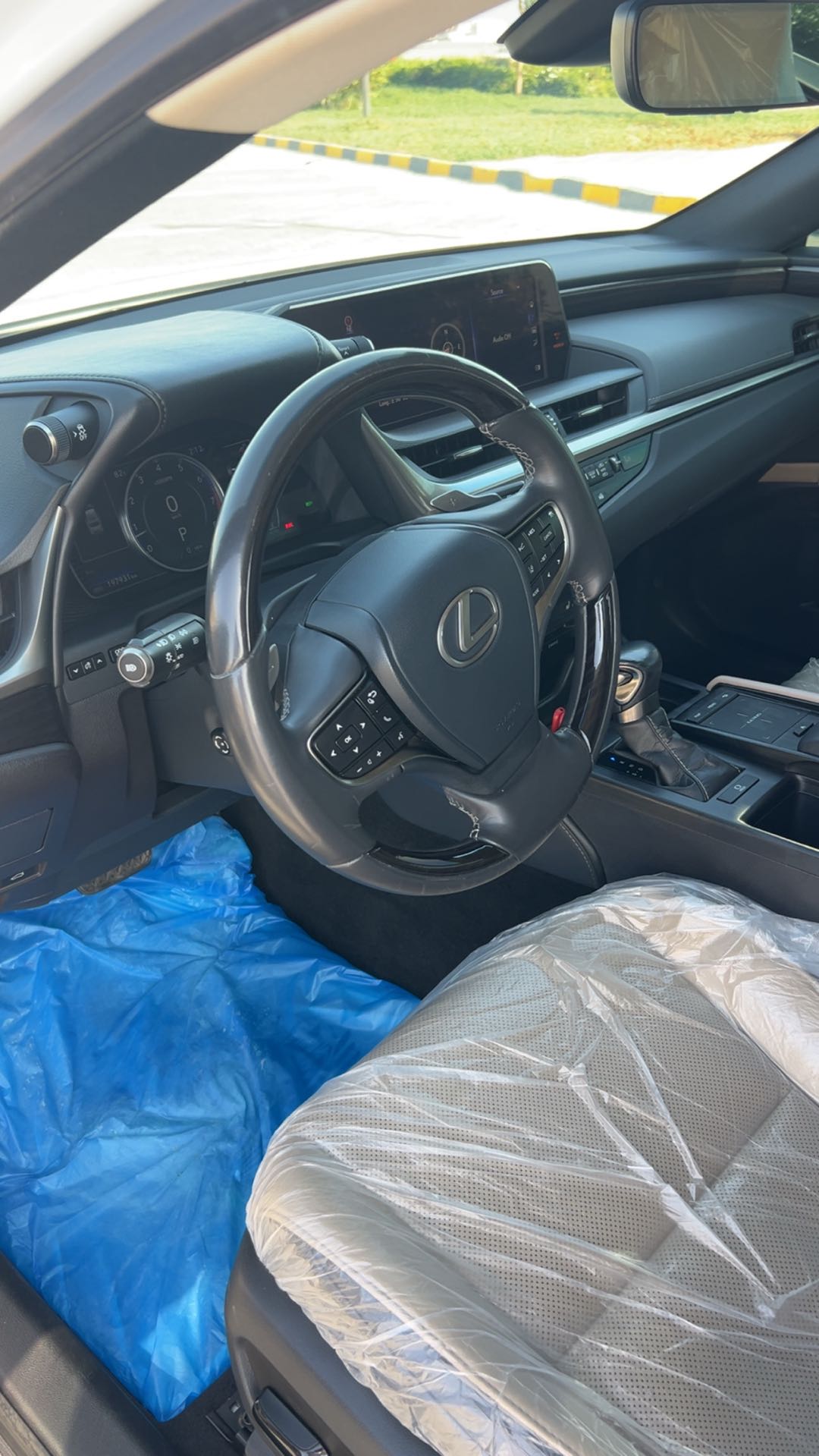 Car Image 2020 LEXUS ES 350