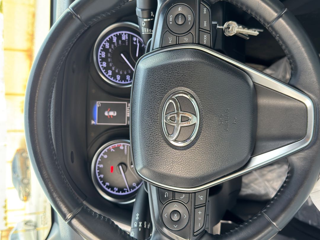 Car Image 2018 TOYOTA CAMRY SE
