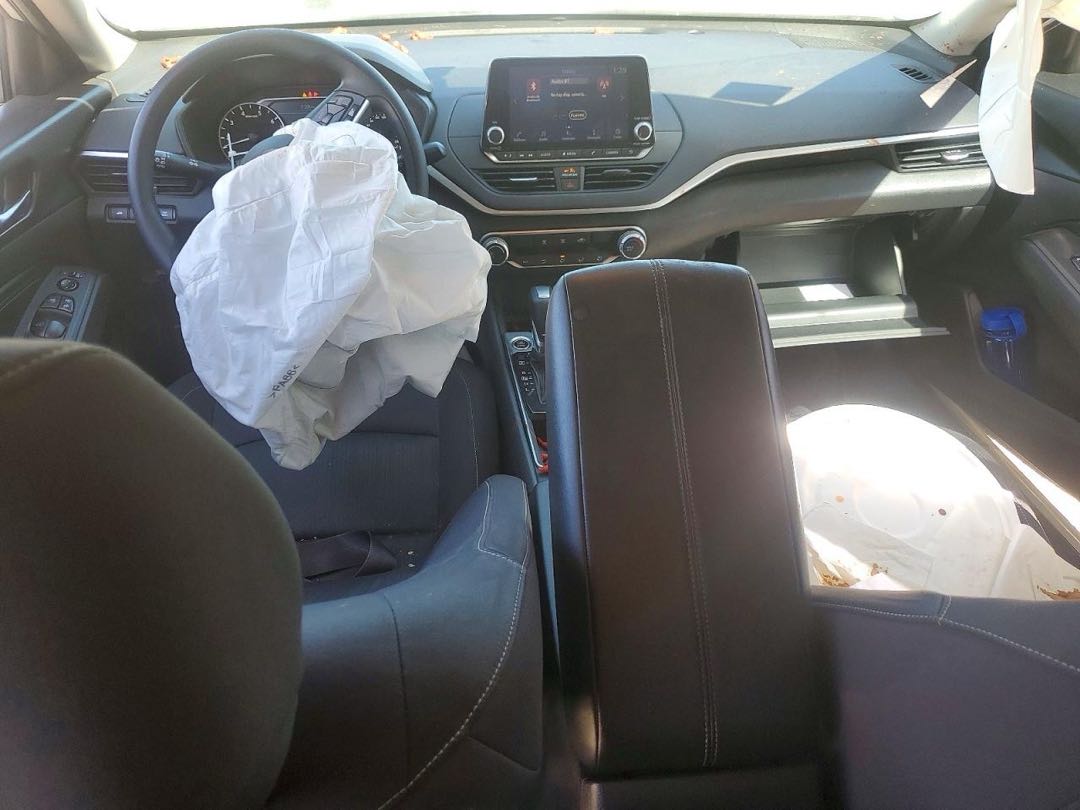 Car Image 2019 NISSAN ALTIMA